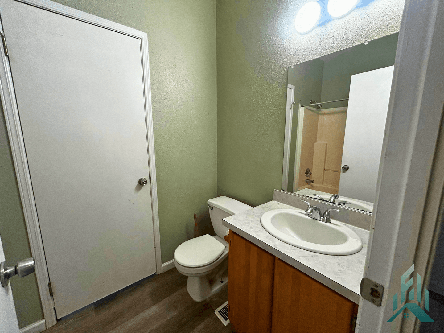 Corvallis Apartment: 640 Southeast Crystal Lake Drive