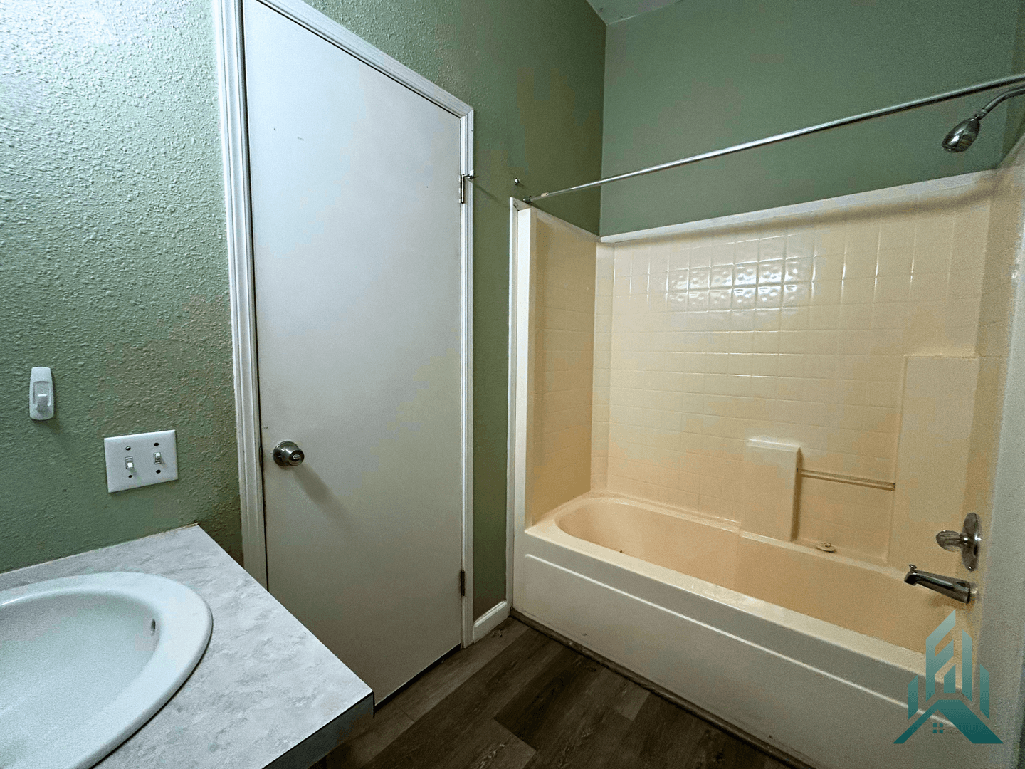 Corvallis Apartment: 640 Southeast Crystal Lake Drive