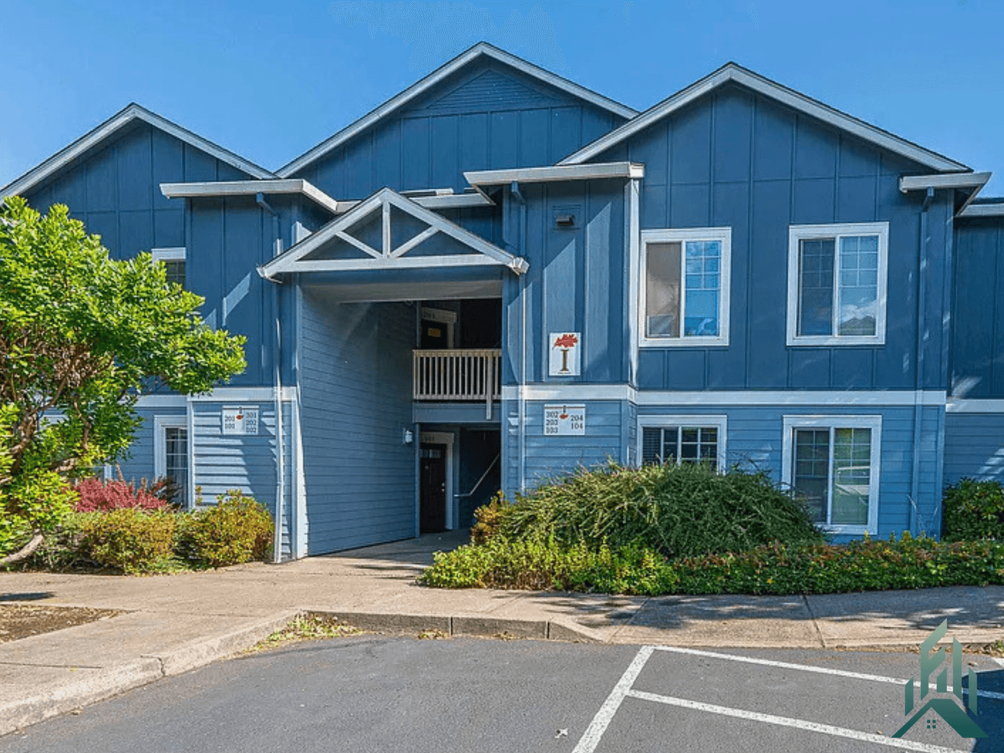 Corvallis House: 6298 SW Grand Oaks Drive