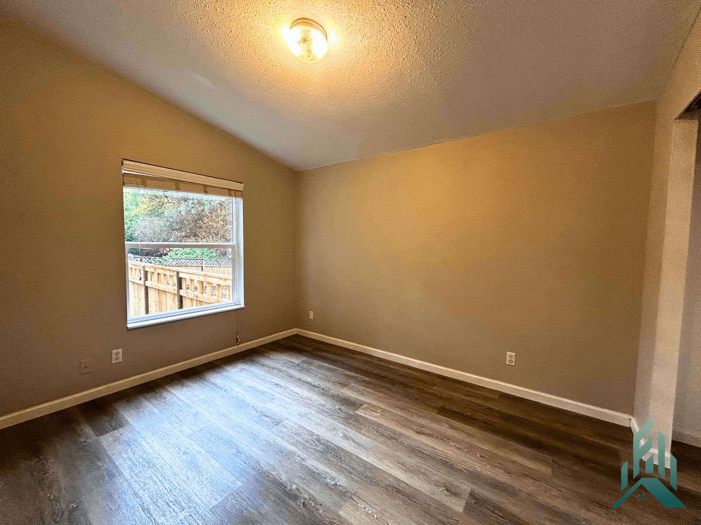Corvallis Apartment: 640 SE Crystal Lake Drive