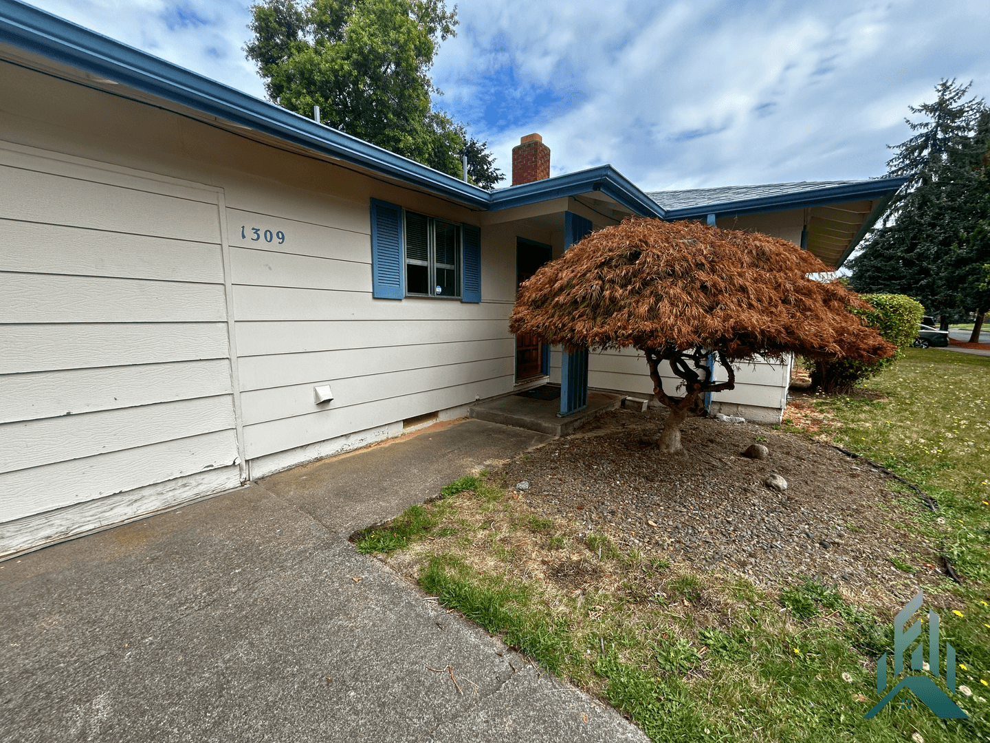Albany House: 1309 31st Avenue SE