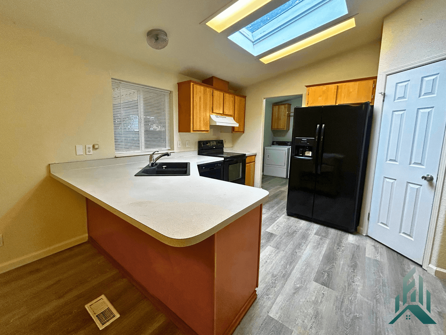 Corvallis Apartment: 640 Southeast Crystal Lake Drive