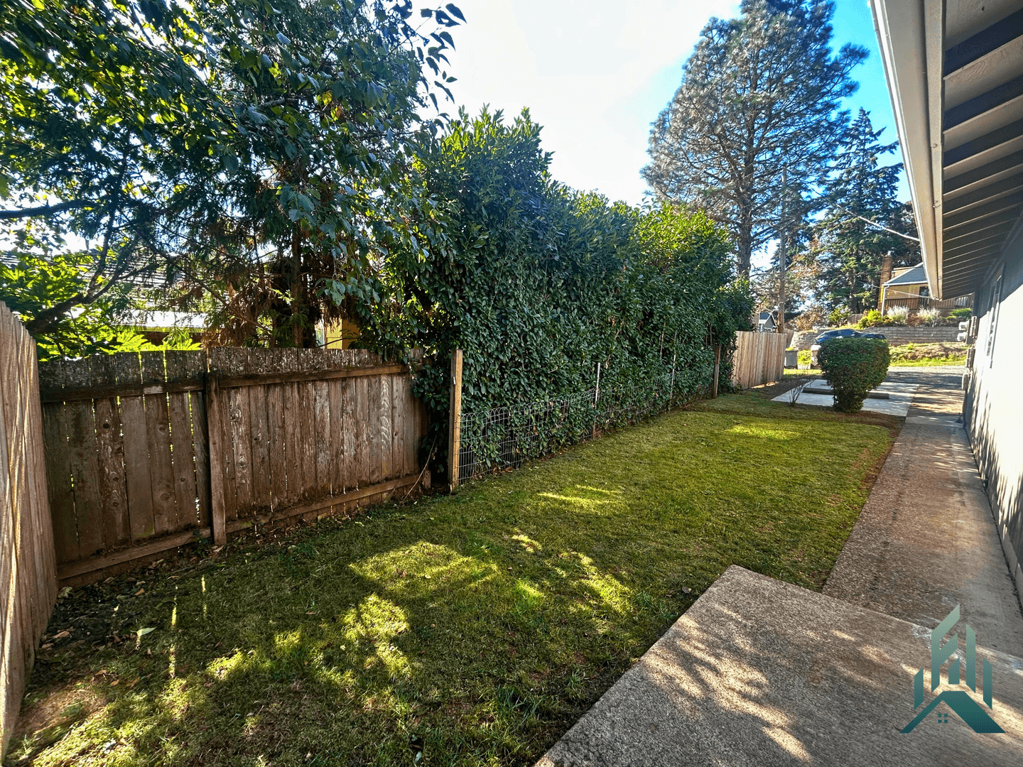 Philomath Apartment: 229-231 N 10th St.