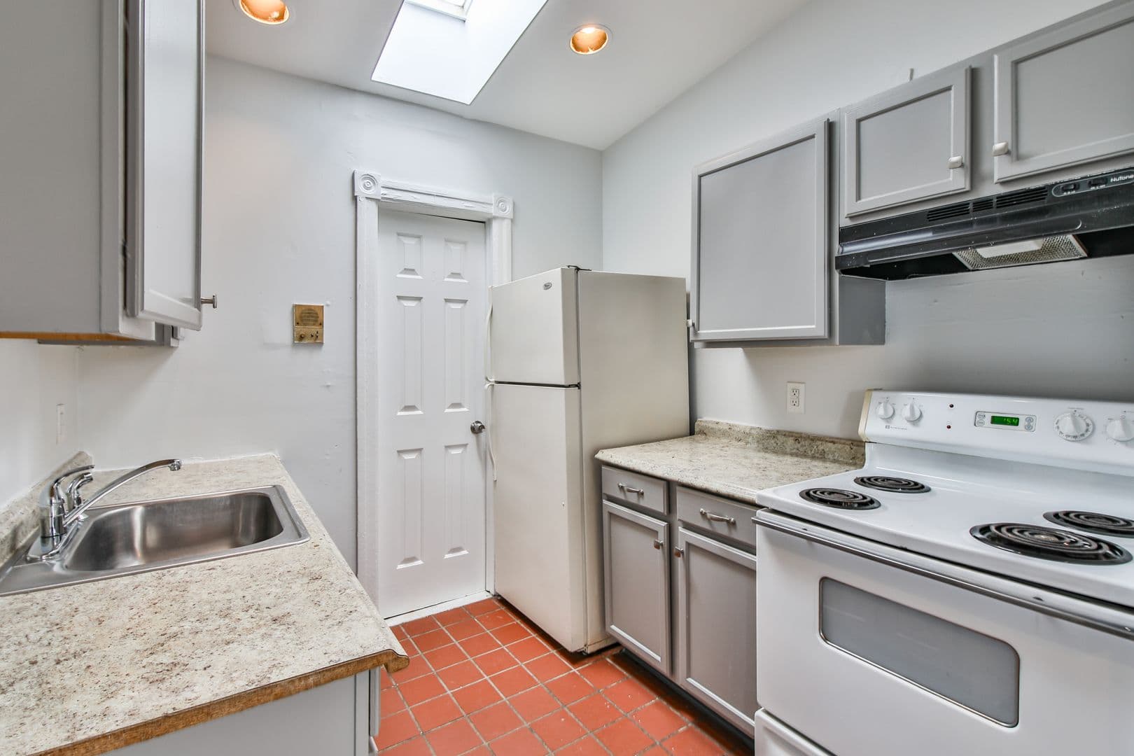 Allentown Apartment: 39 N 11th Street