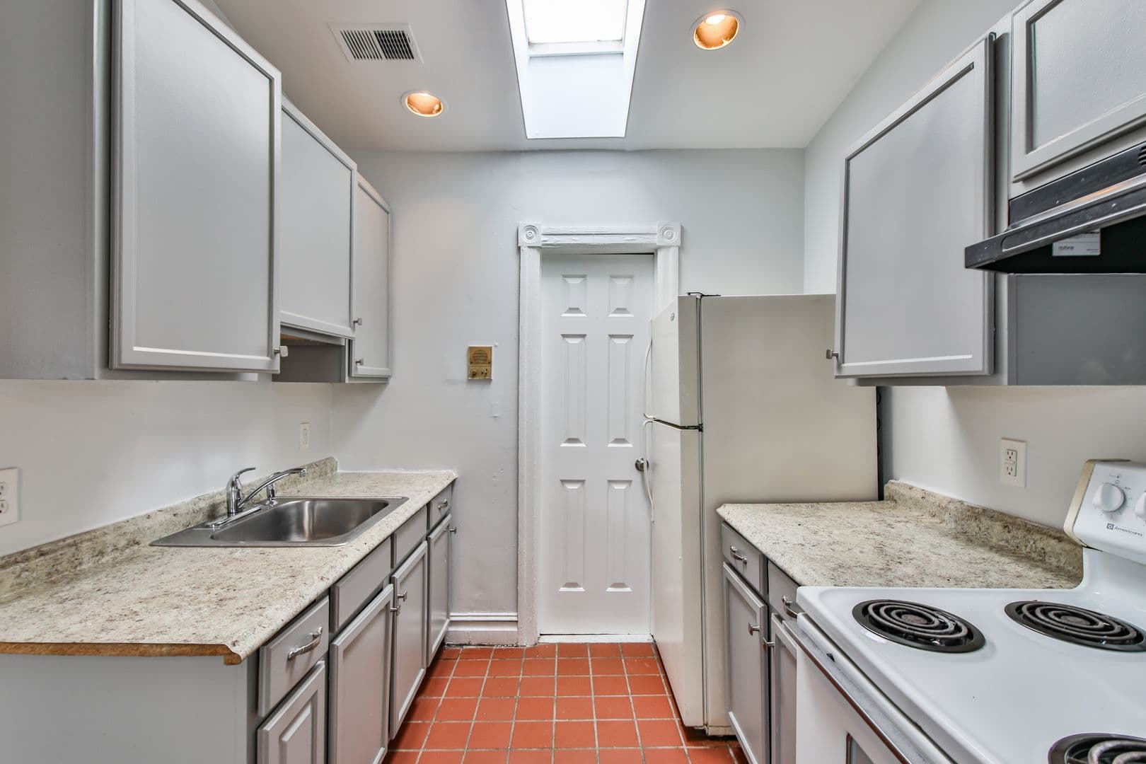 Allentown Apartment: 39 N 11th Street