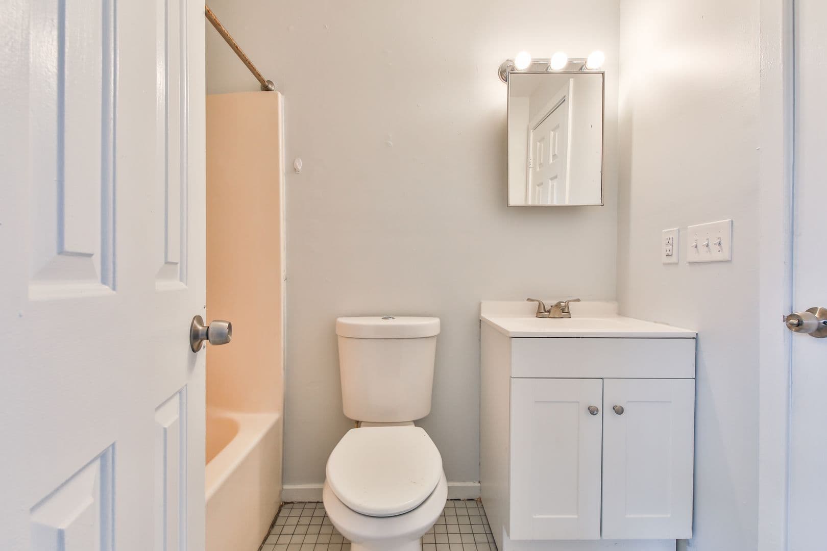 Allentown Apartment: 39 N 11th Street