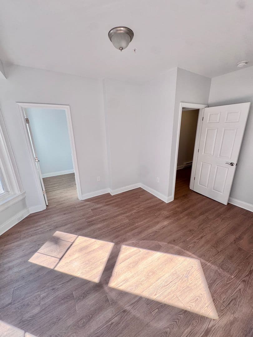 Allentown Apartment: 827-829 W Linden Street