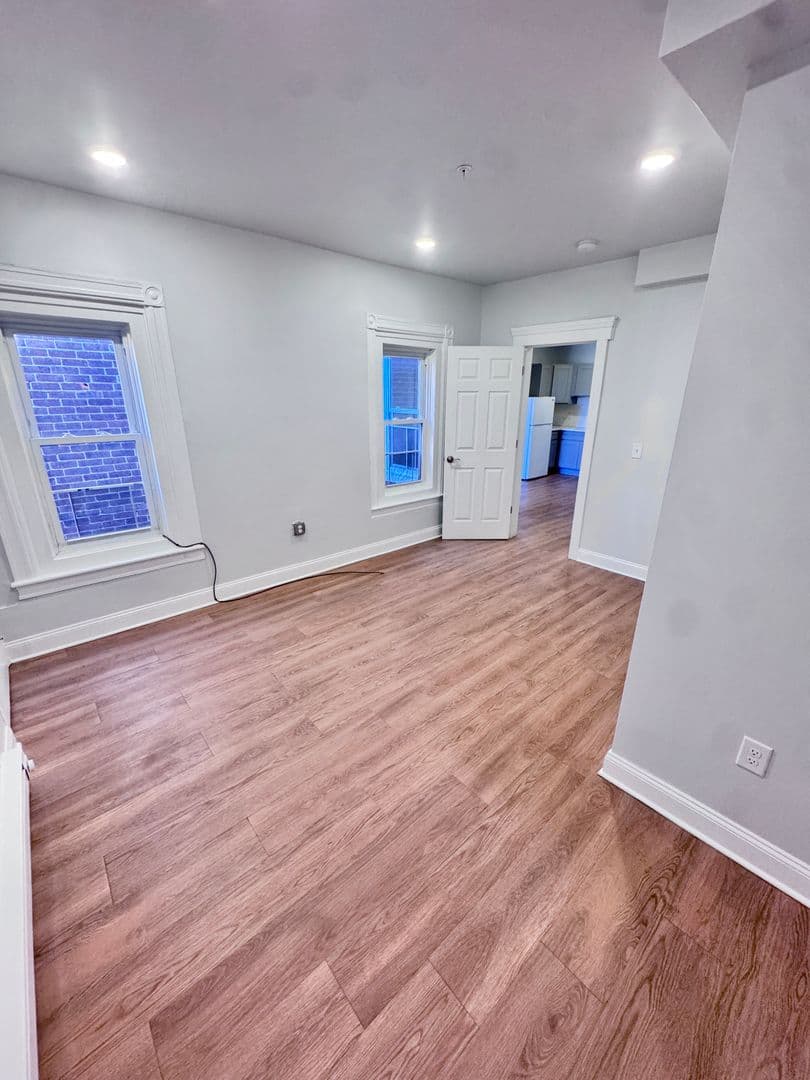 Allentown Apartment: 827-829 W Linden Street