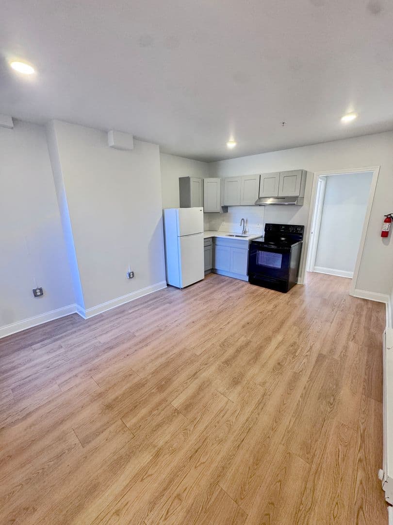 Allentown Apartment: 827-829 W Linden Street
