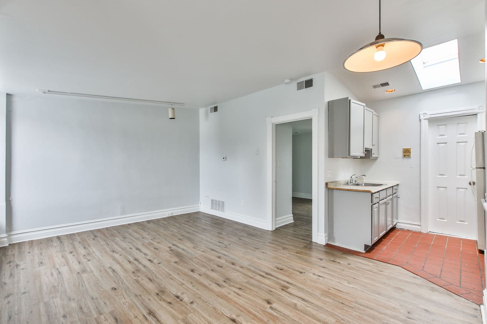 Allentown Apartment: 39 N 11th Street