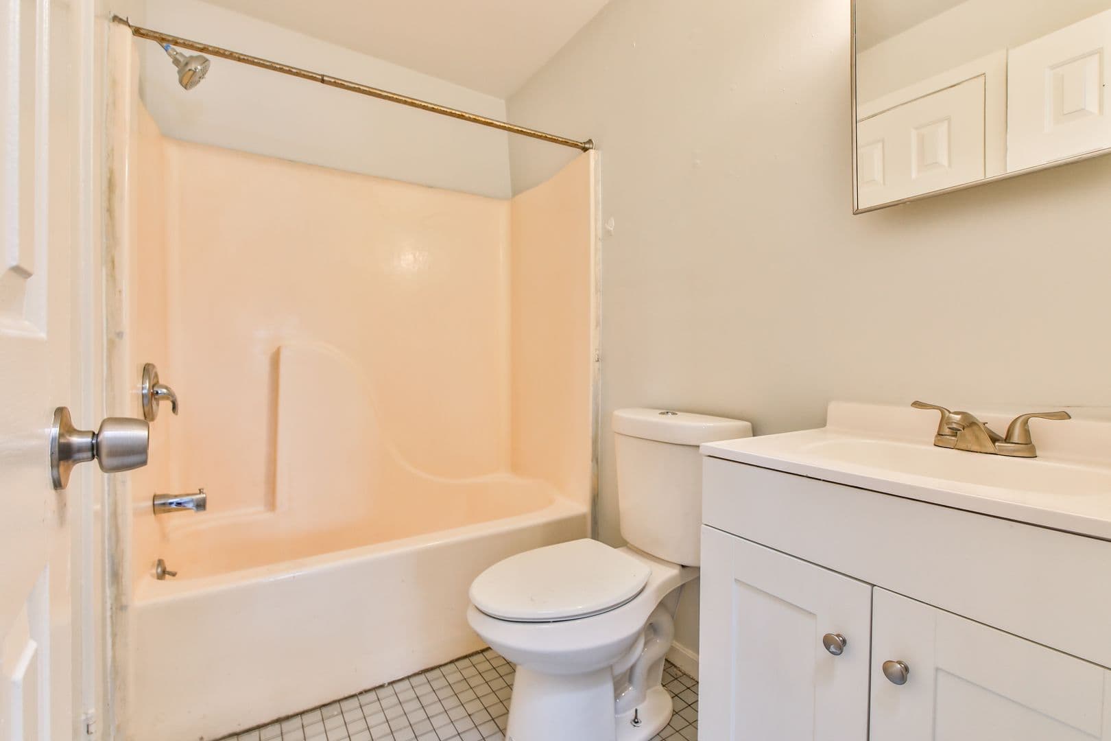 Allentown Apartment: 39 N 11th Street