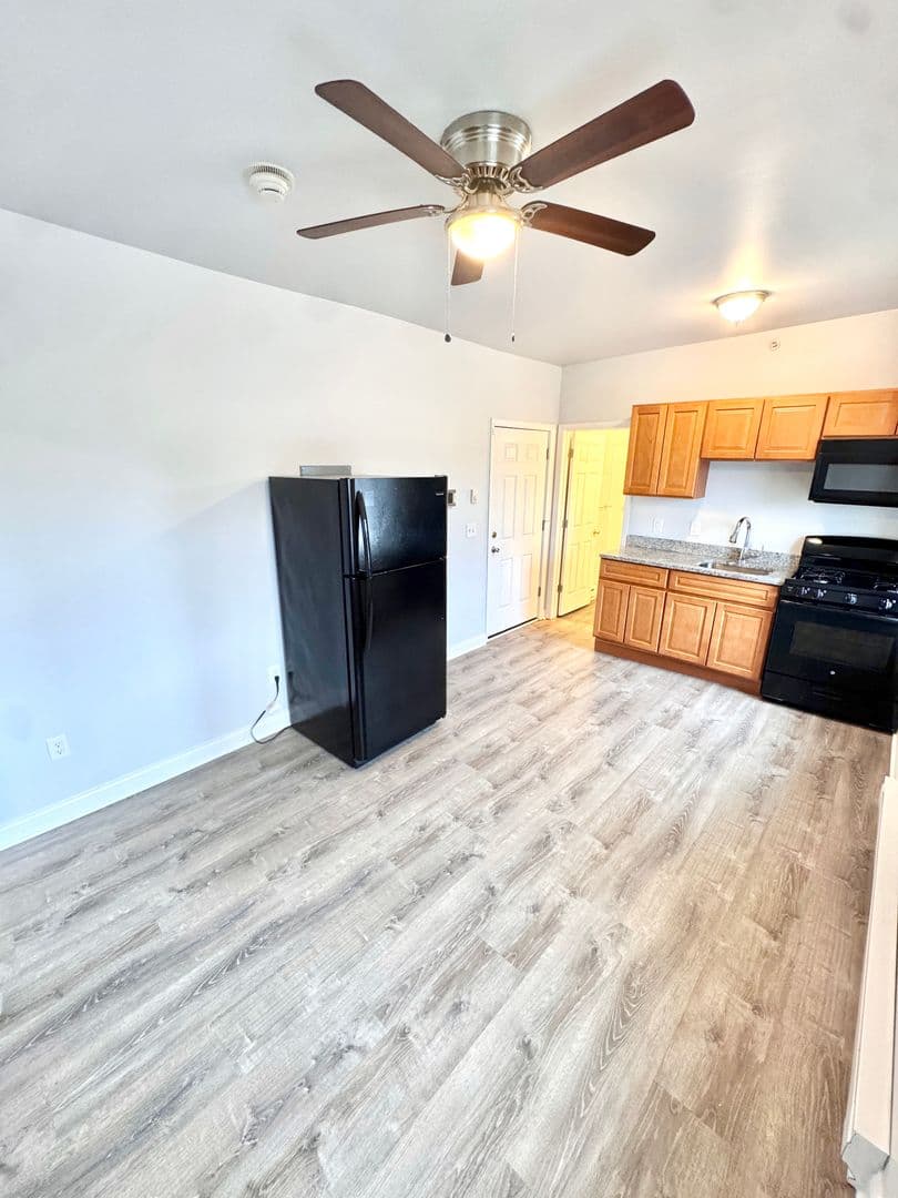 Walnutport Apartment: 103 E Main Street