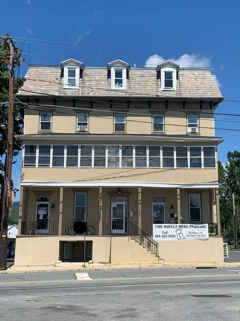 Walnutport Apartment: 103 E Main Street