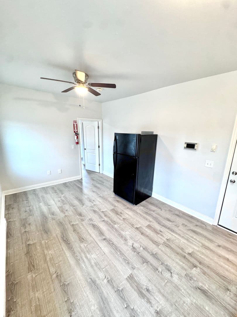 Walnutport Apartment: 103 E Main Street
