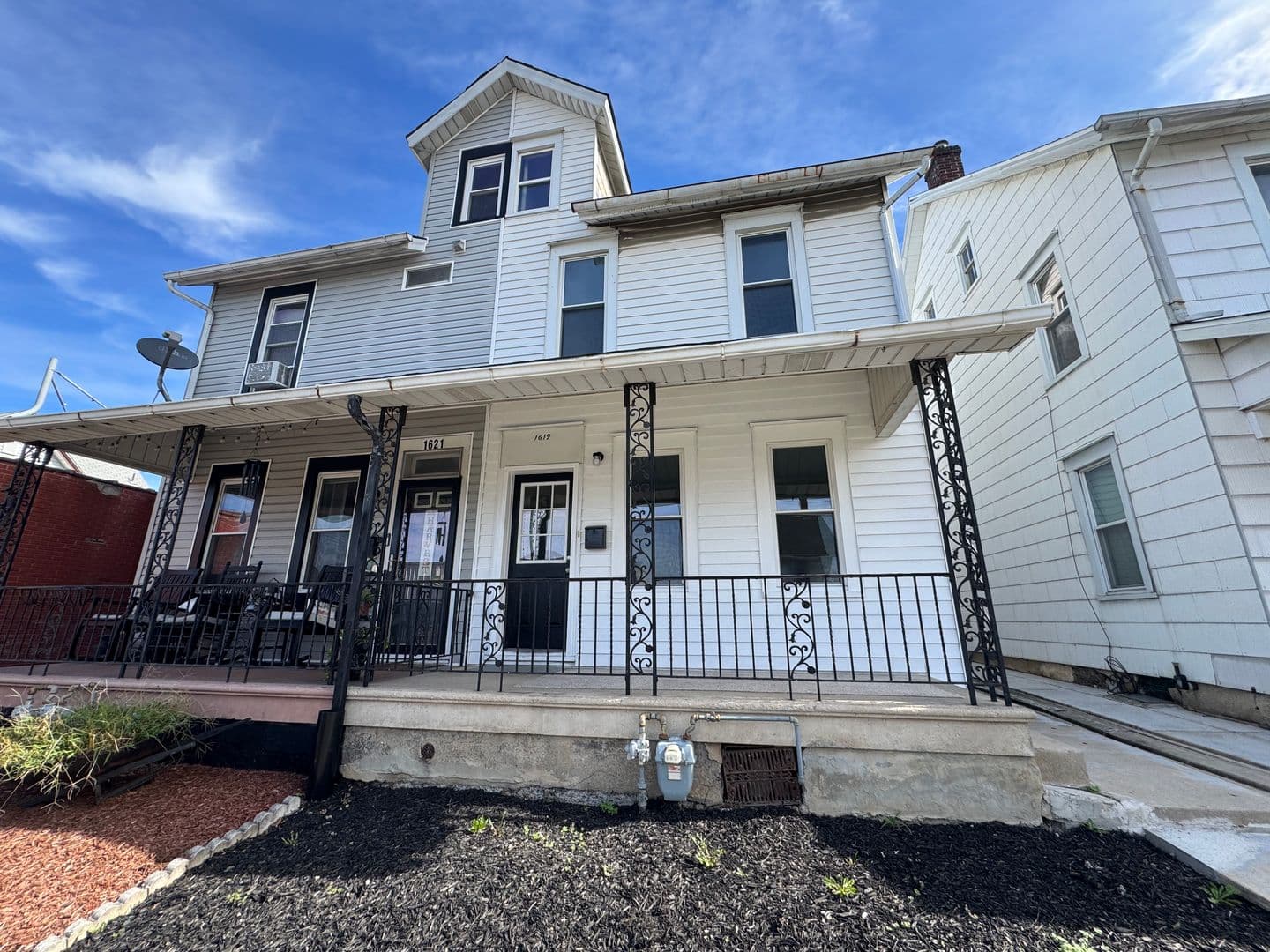 Northampton House: 1619 Main Street
