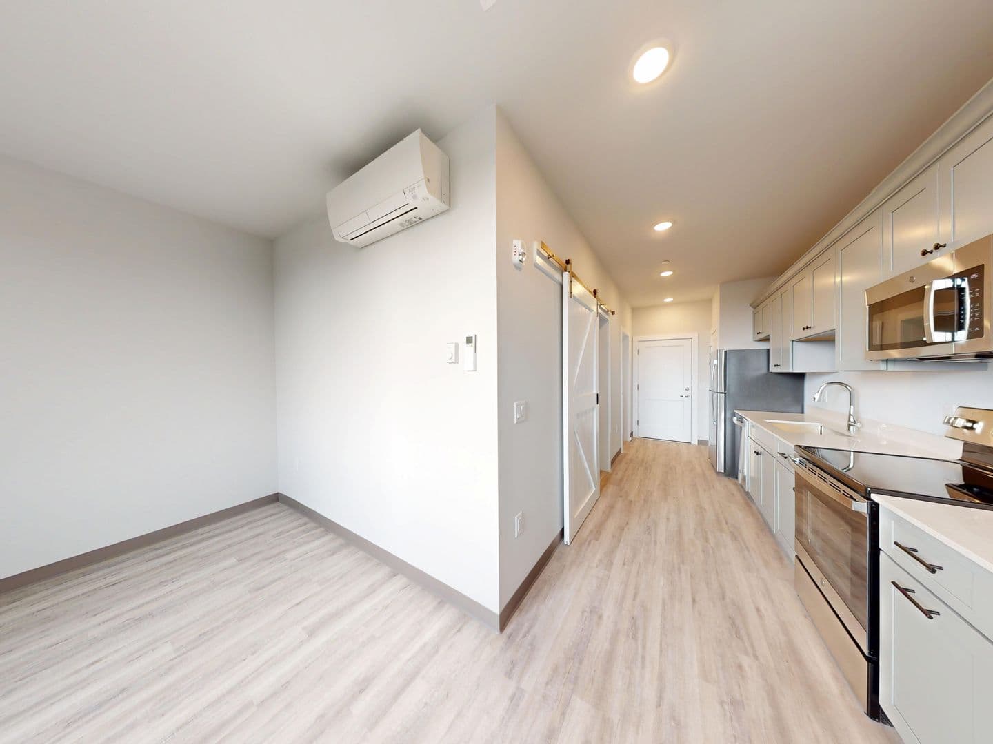 Burlington Apartment: 157 South Champlain Street