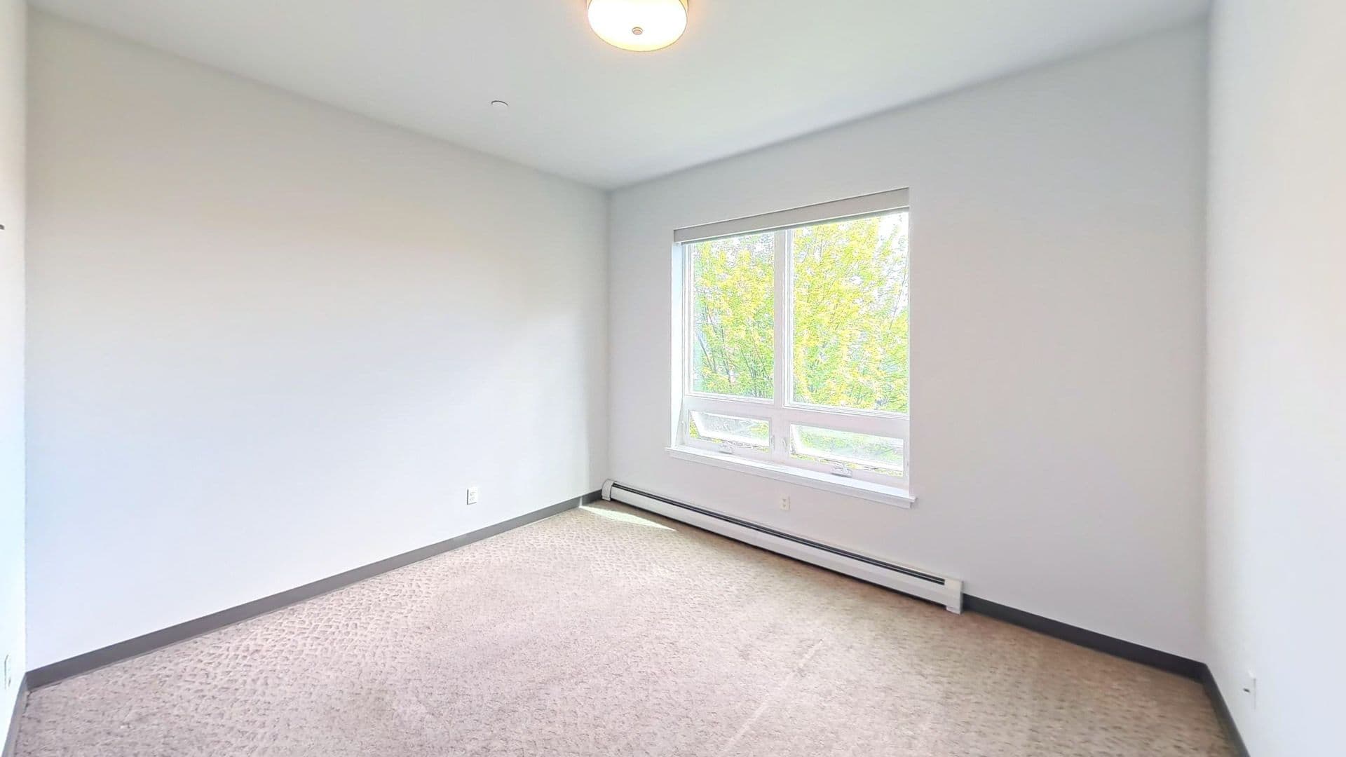 Winooski Apartment: 106 East Allen Street