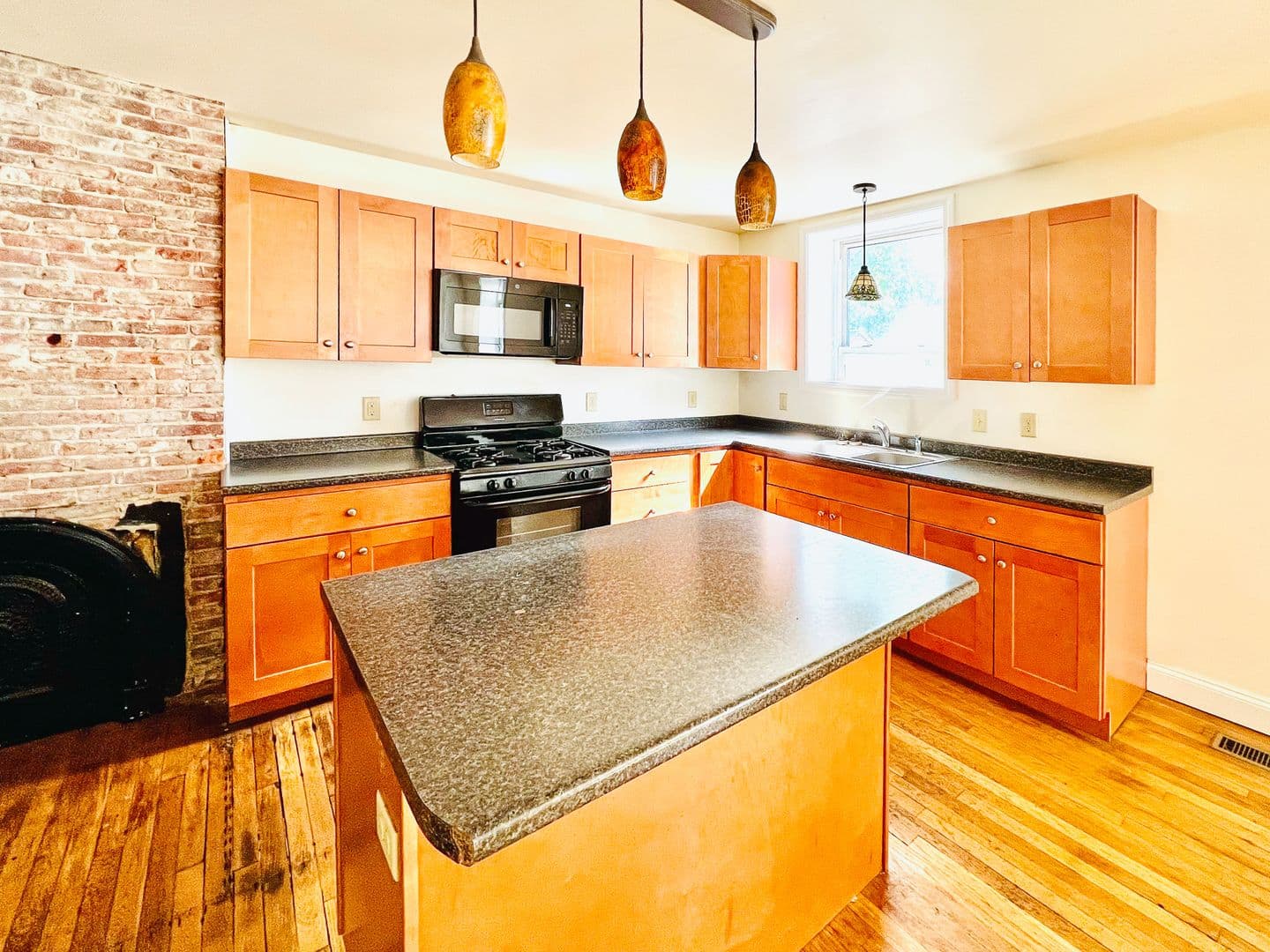 Burlington Apartment: 46 King Street