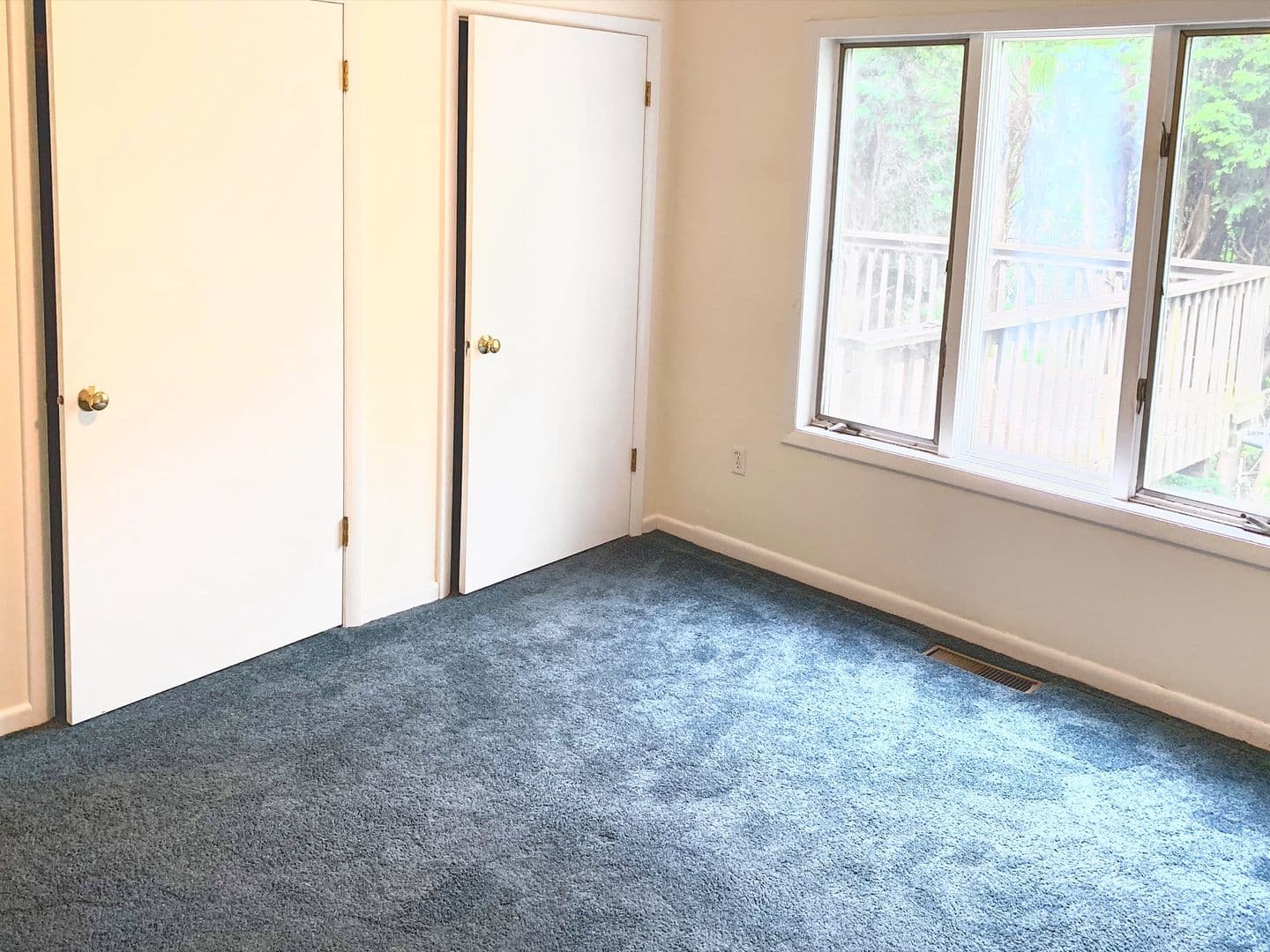 South Burlington House: 238 Spear Street