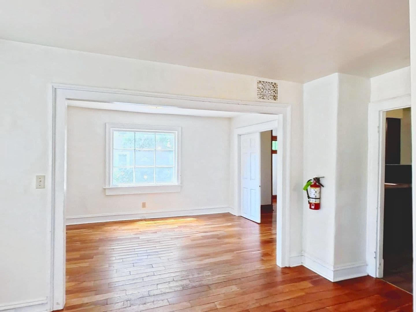 Burlington House: 312 Colchester Avenue