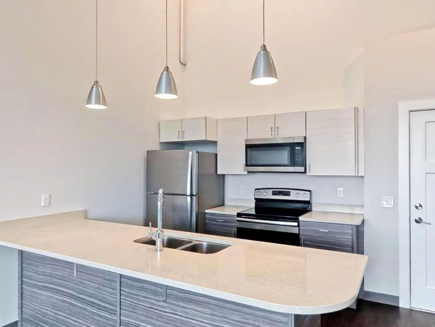 Winooski Apartment: 106 East Allen Street