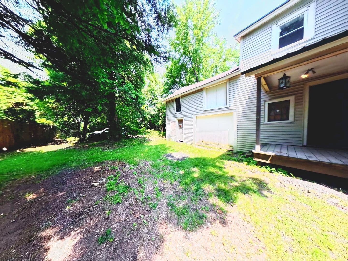 Burlington House: 312 Colchester Avenue