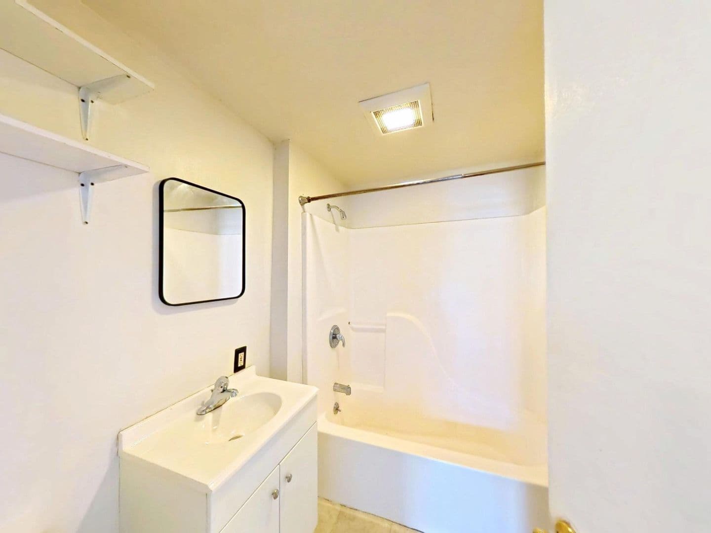 Burlington Apartment: 30 Chase Street