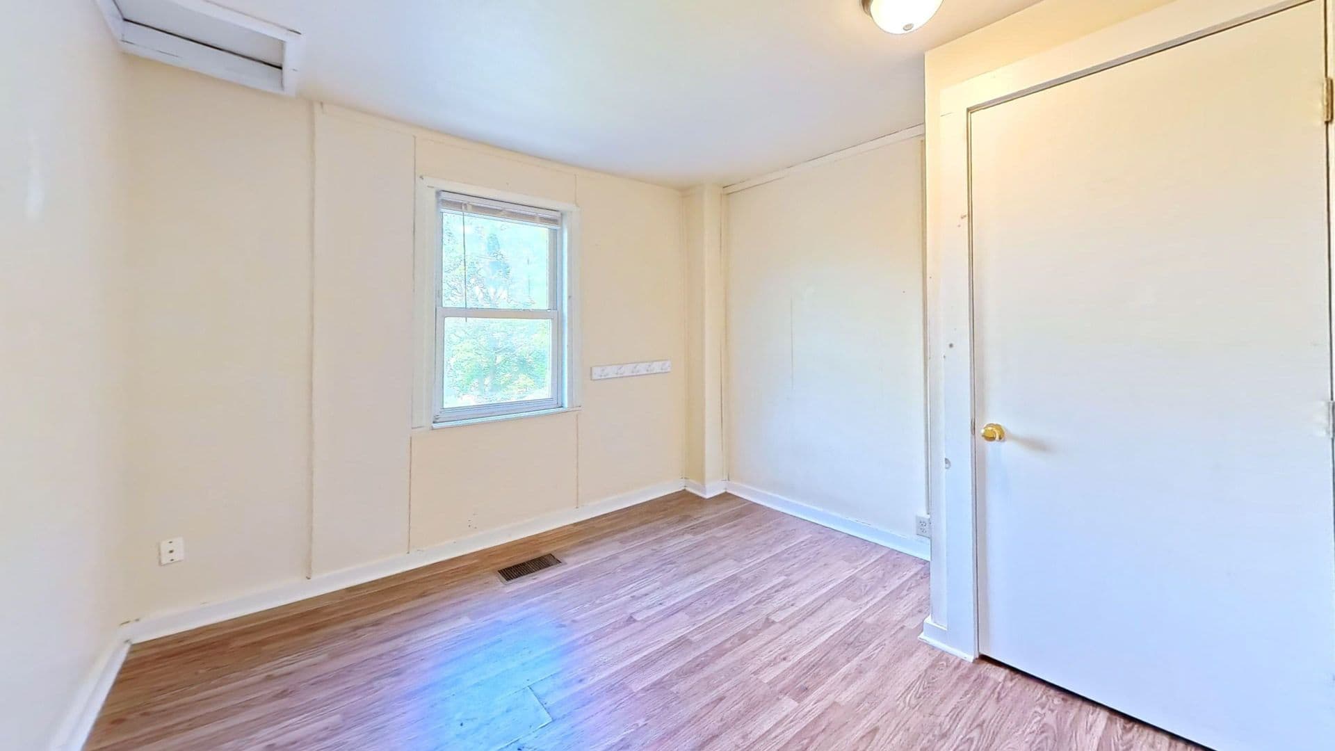 Burlington Apartment: 30 Chase Street