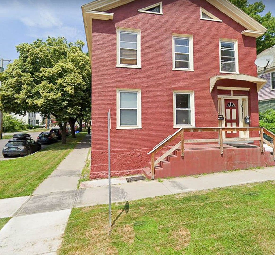 Burlington Apartment: 46 King Street