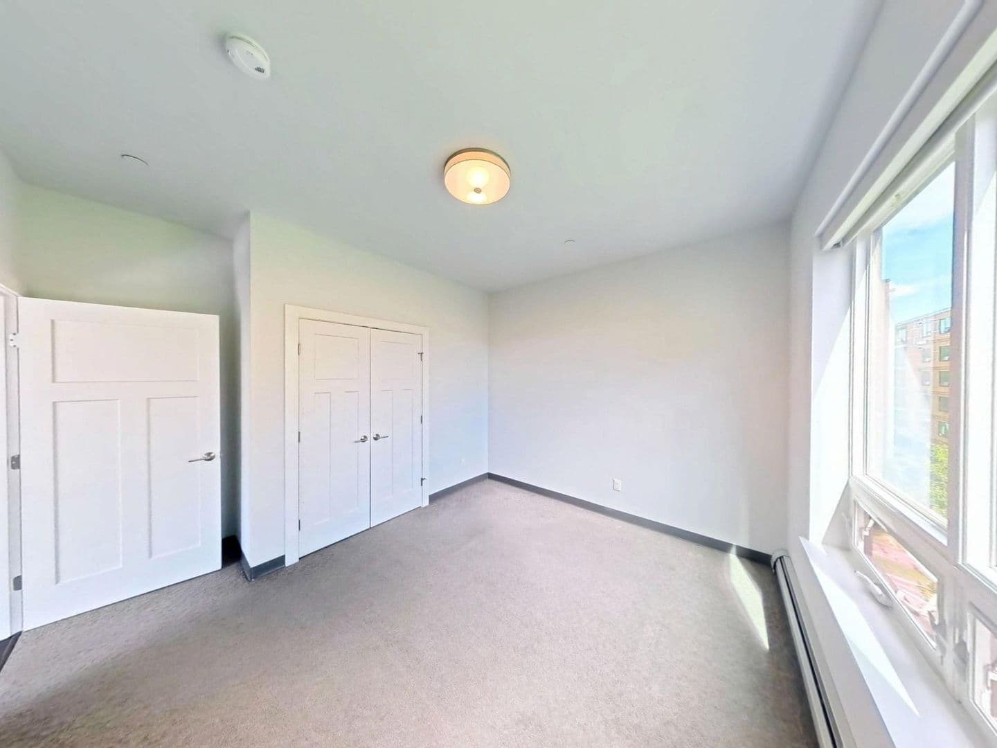 Winooski Apartment: 106 East Allen Street