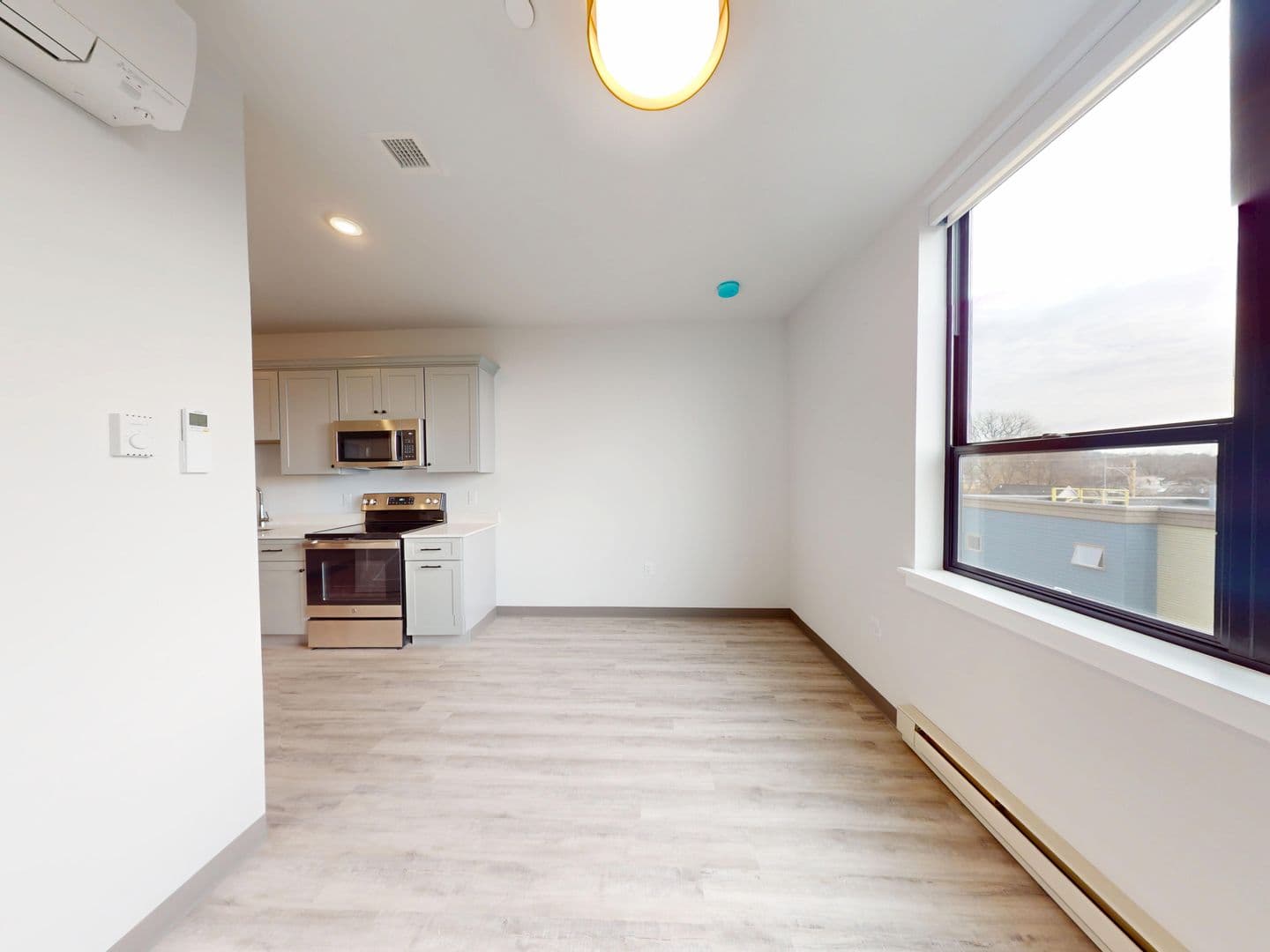 Burlington Apartment: 157 South Champlain Street
