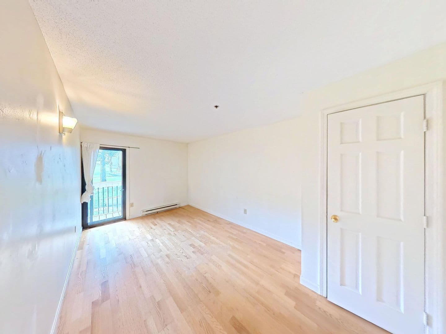 Burlington Apartment: 37 S. Williams Street
