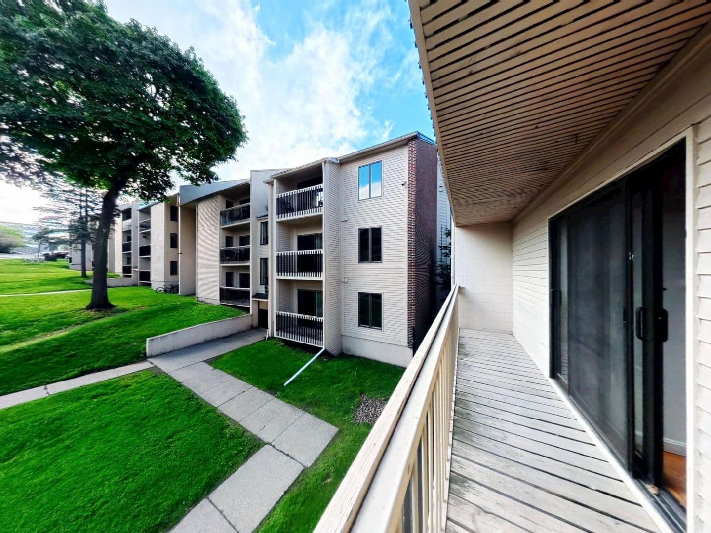 Burlington Apartment: 37 S. Williams Street