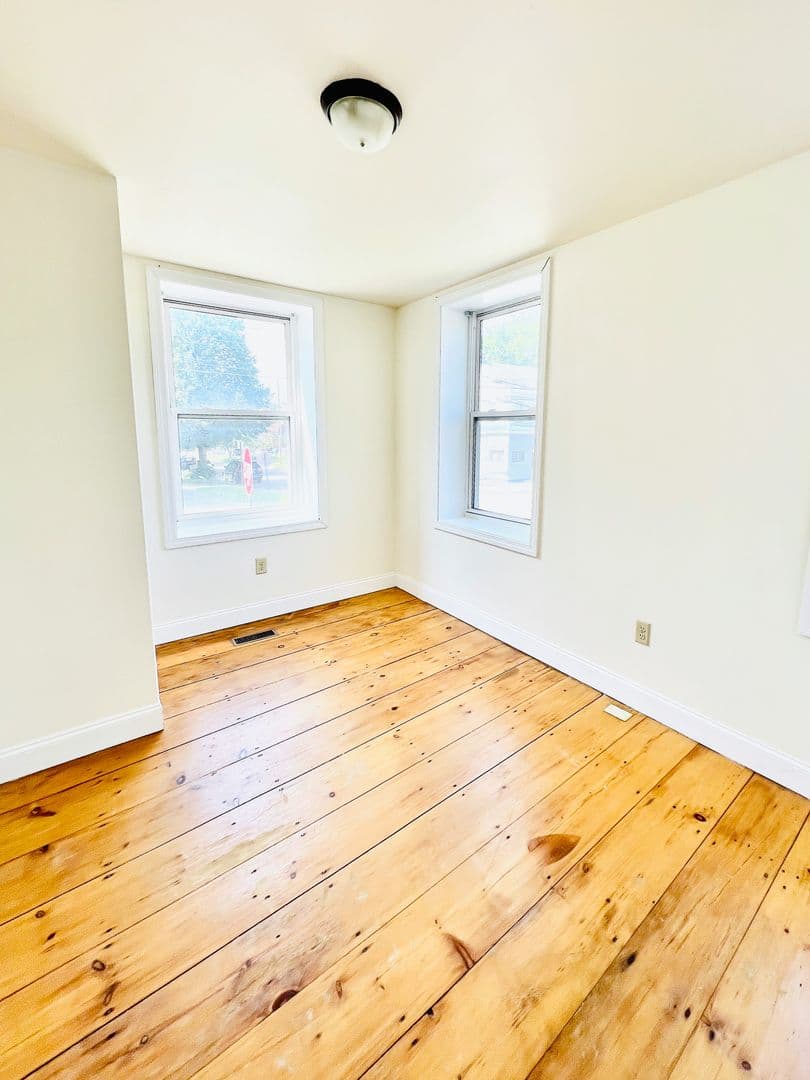 Burlington Apartment: 46 King Street