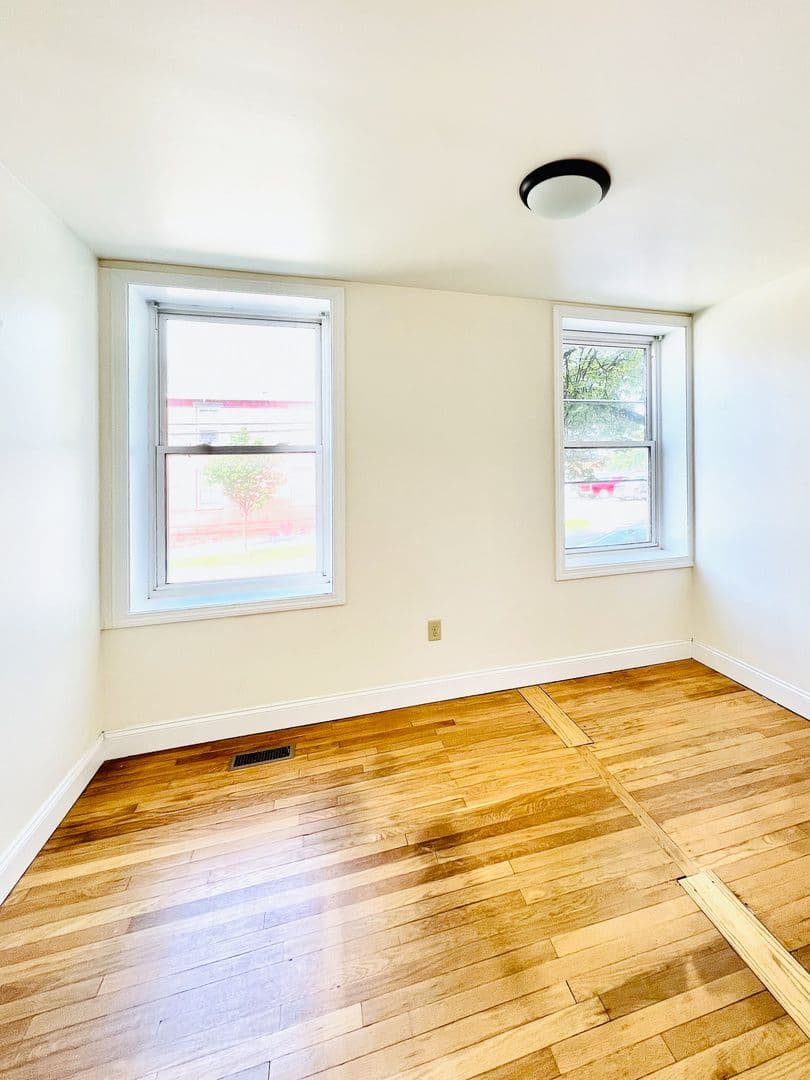 Burlington Apartment: 46 King Street