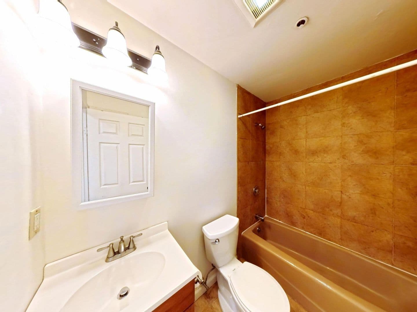 Burlington Apartment: 37 S. Williams Street
