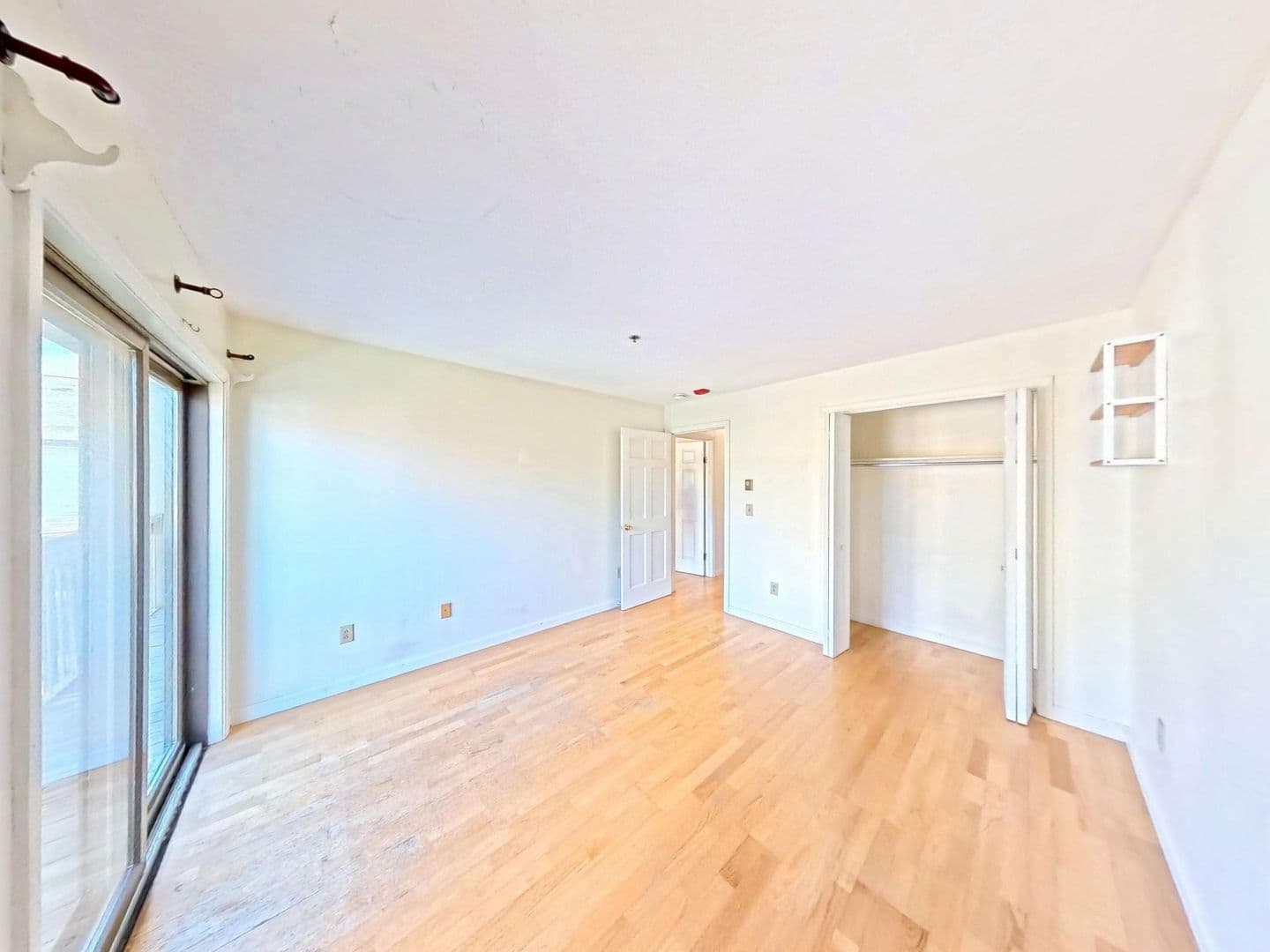 Burlington Apartment: 37 S. Williams Street