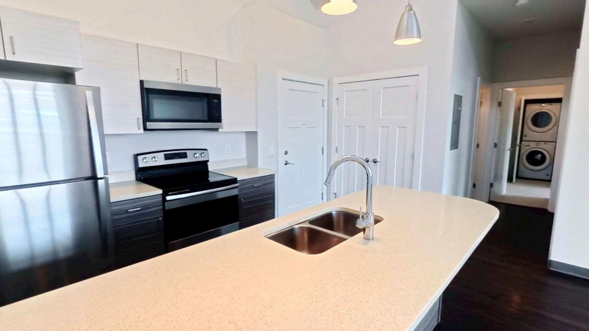 Winooski Apartment: 106 East Allen Street