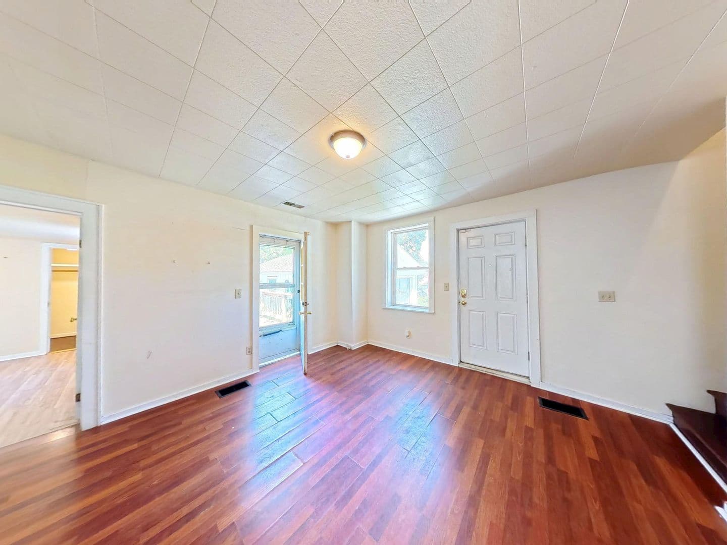 Burlington Apartment: 30 Chase Street