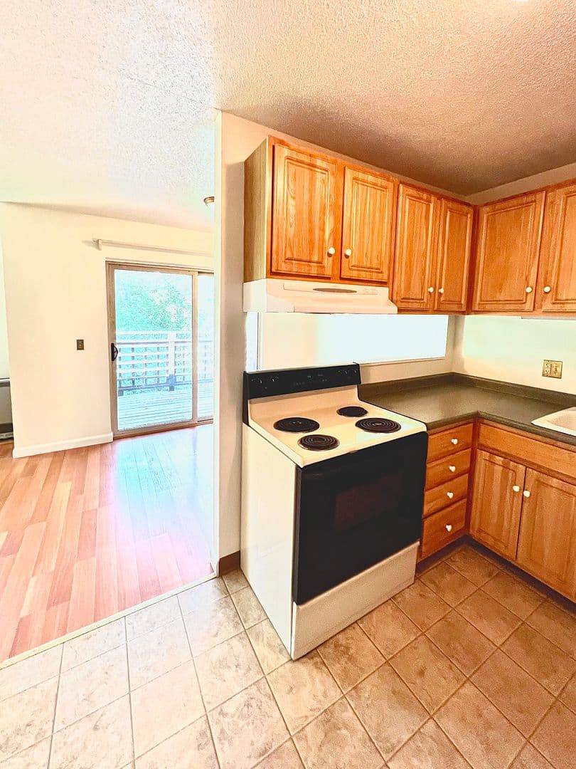 South Burlington Apartment: 248 Quarry Hill Rd Unit #73