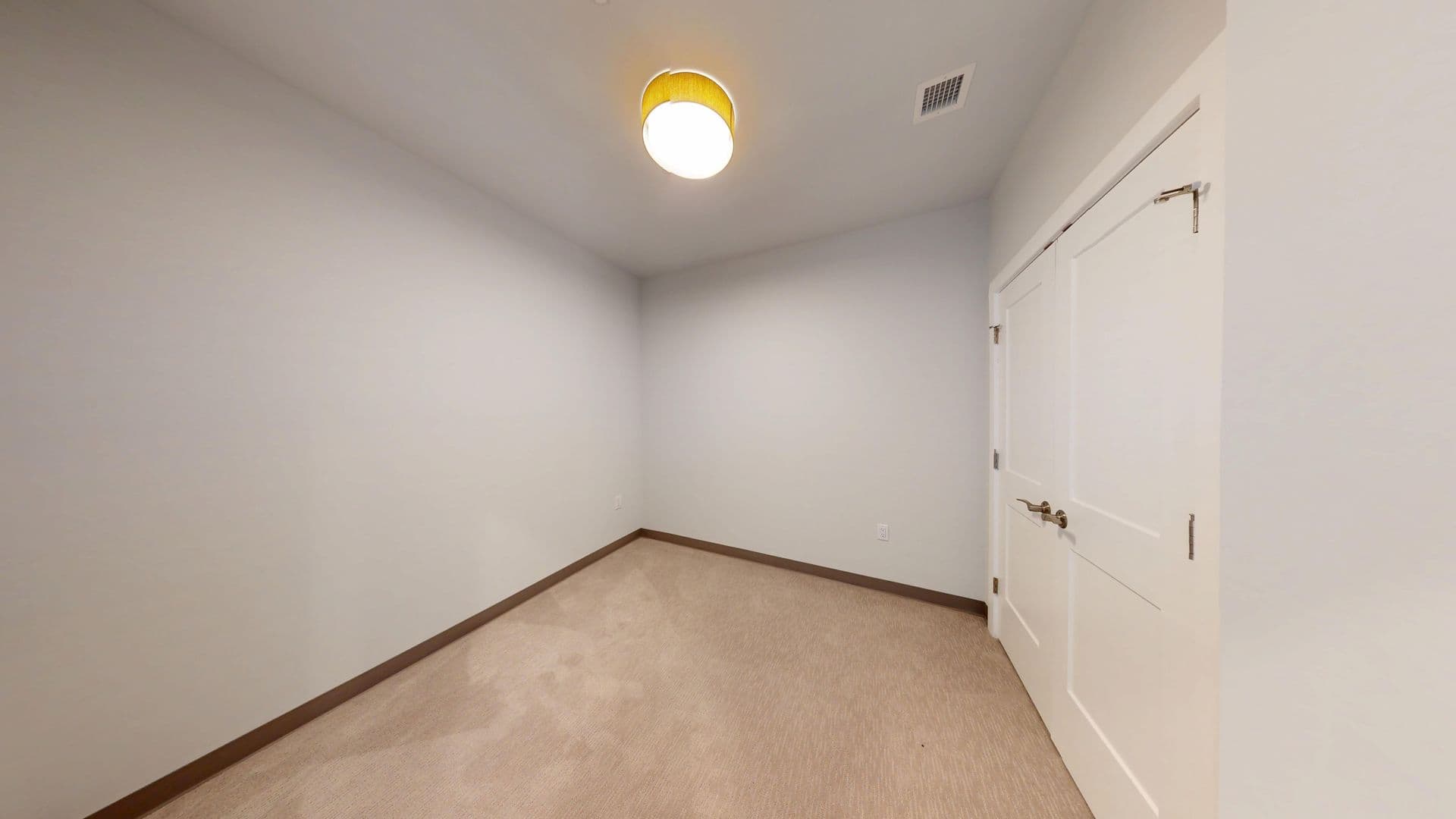 Burlington Apartment: 157 South Champlain Street