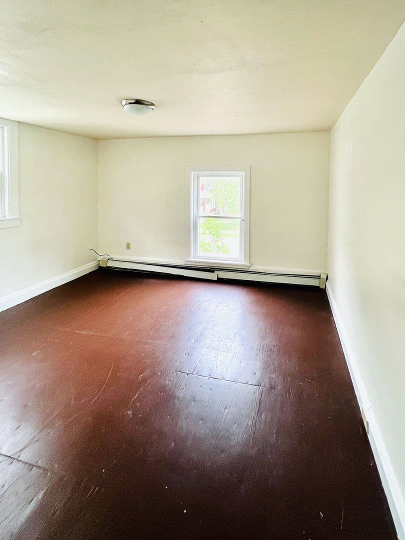 Burlington House: 312 Colchester Avenue