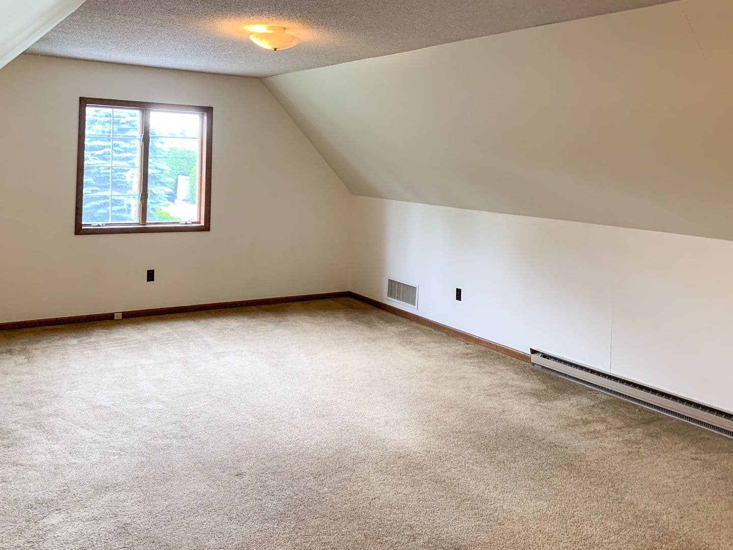 South Burlington House: 238 Spear Street