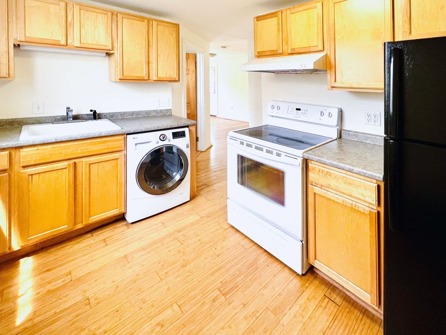 Burlington Apartment: 116 Maple Street