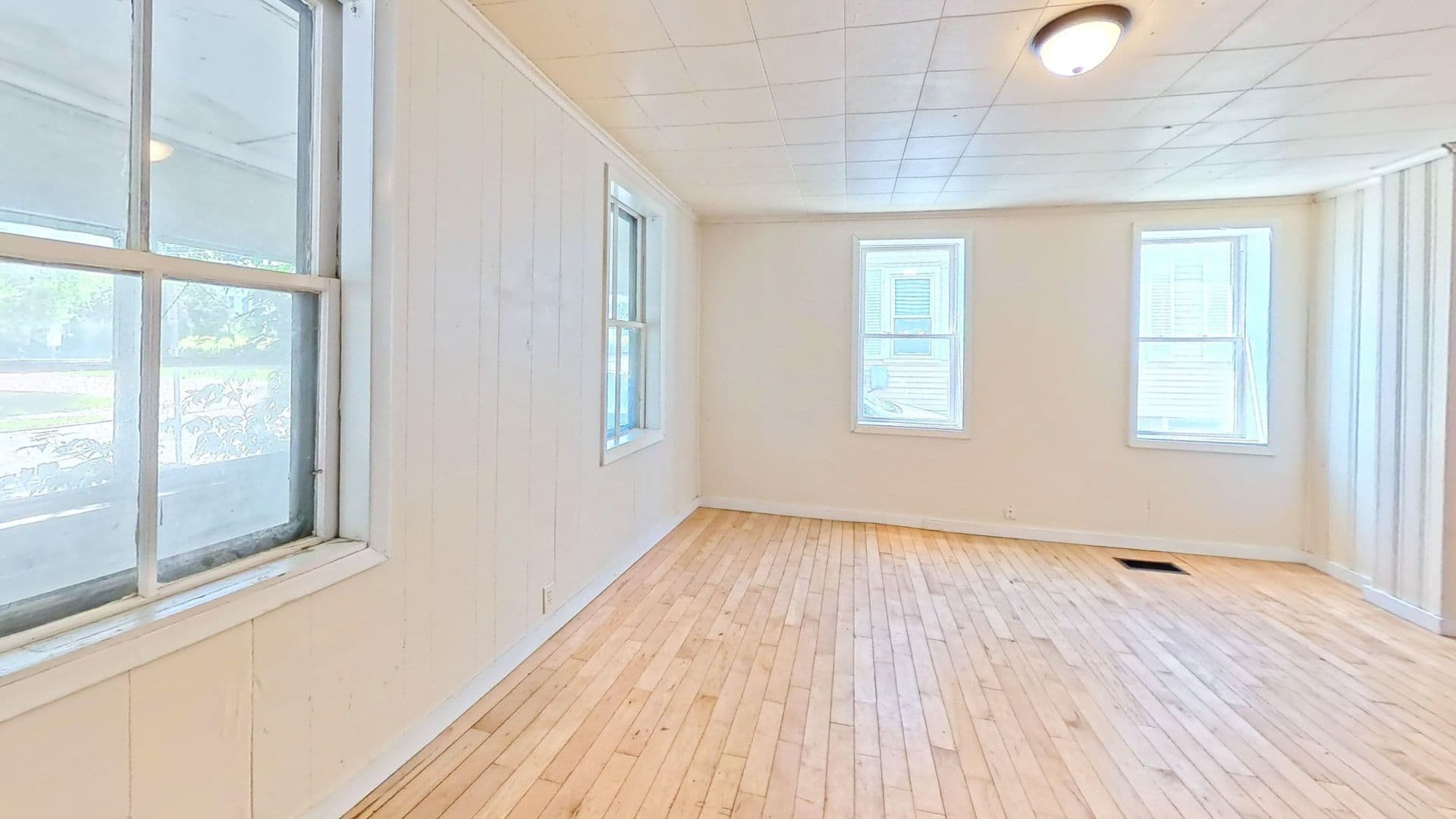 Burlington Apartment: 30 Chase Street
