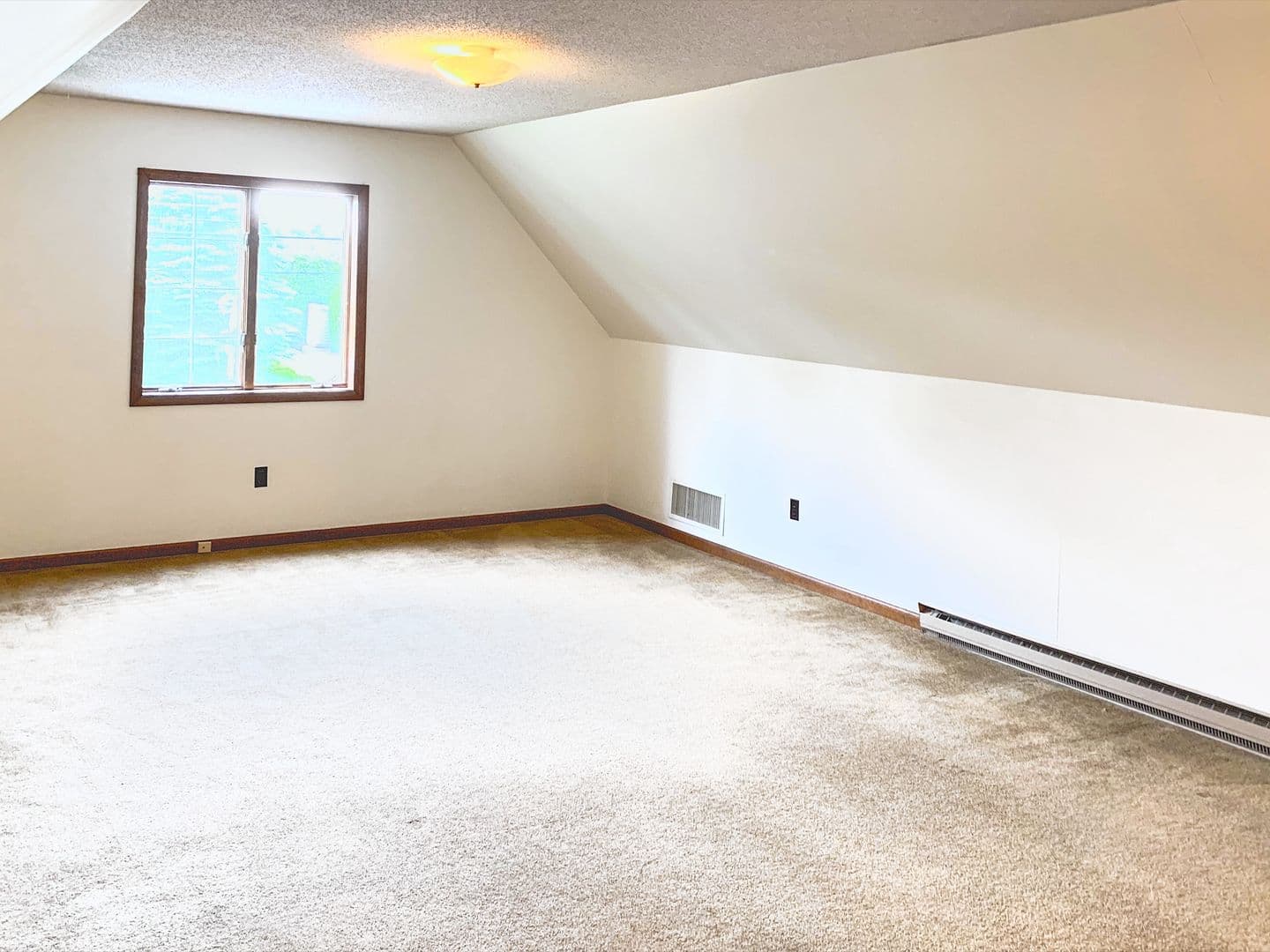 South Burlington House: 238 Spear Street