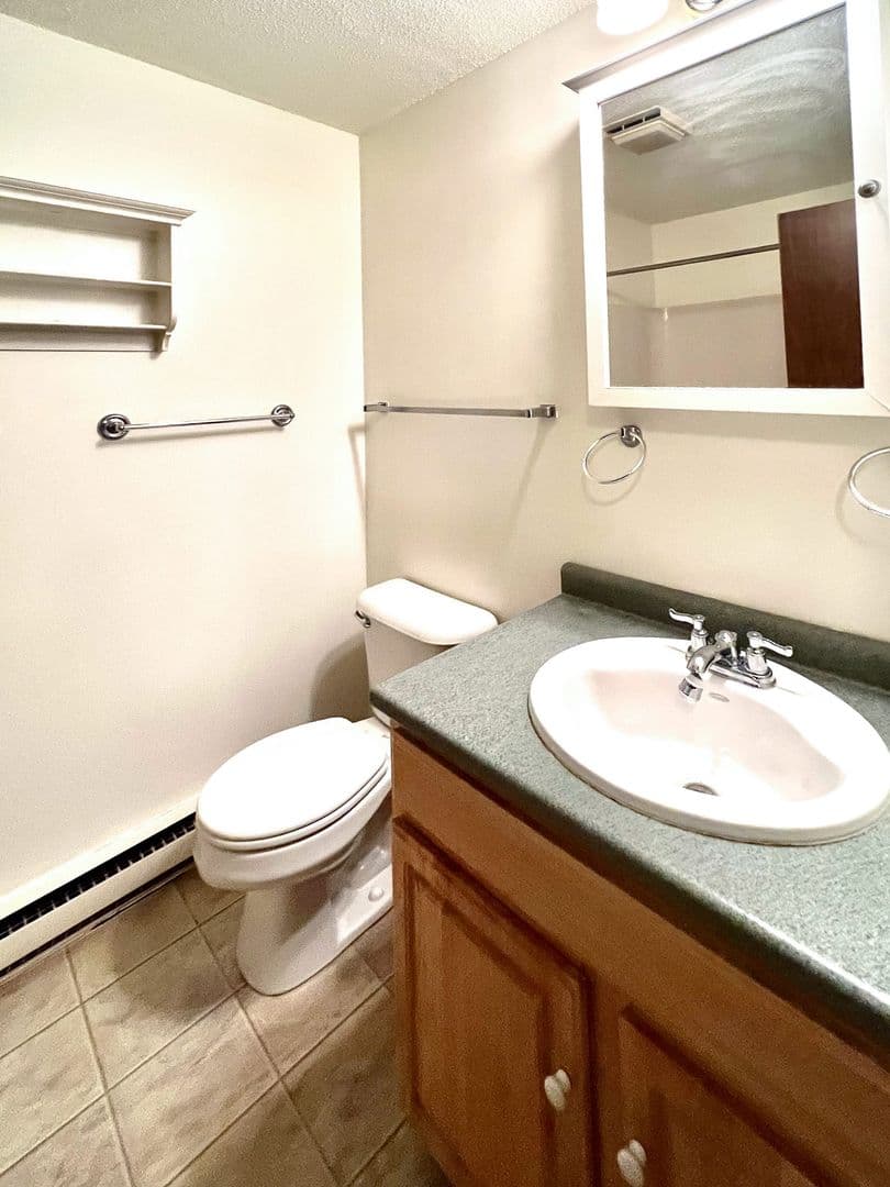 South Burlington Apartment: 248 Quarry Hill Rd Unit #73
