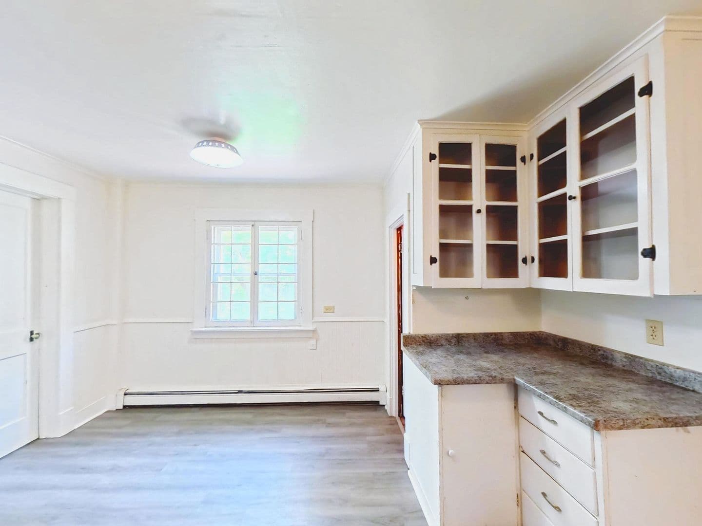 Burlington House: 312 Colchester Avenue
