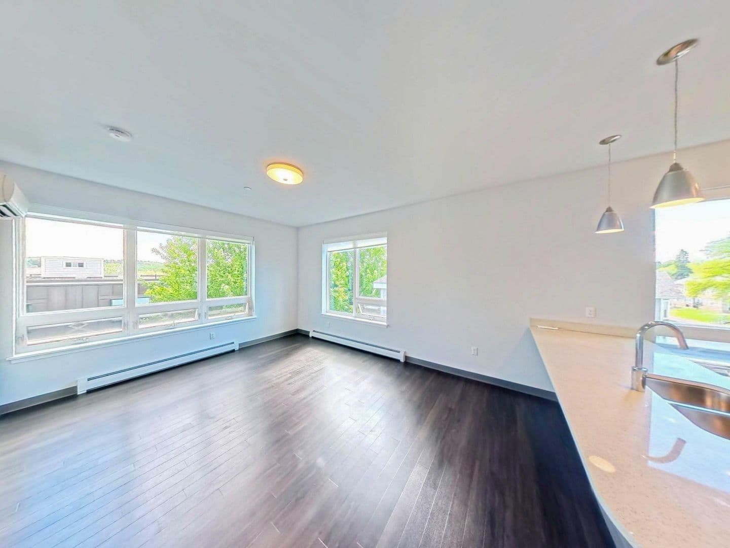 Winooski Apartment: 106 East Allen Street