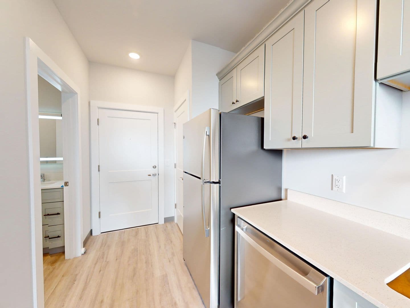 Burlington Apartment: 157 South Champlain Street